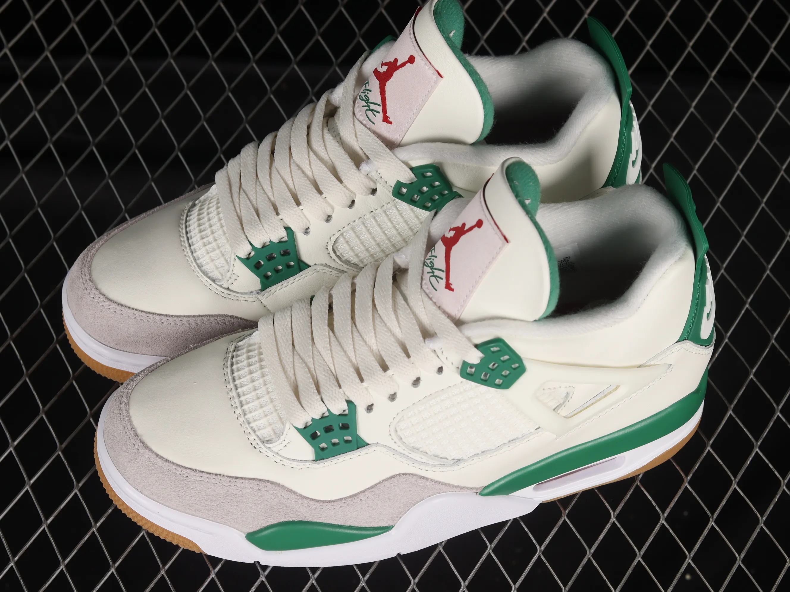 All categories Air Jordan Jordan series basketball shoes Air Jordan 4 Nk SB x Air Jordan 4 "Pine Green" AJ4 Joe 4 joint white green DR5415-103